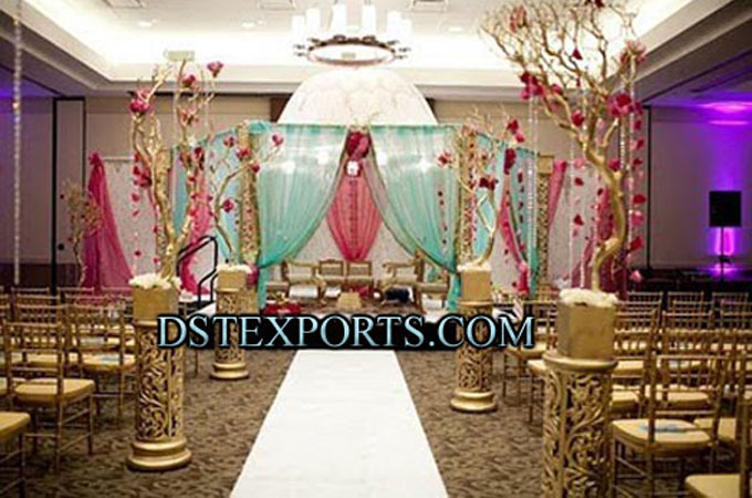 Wedding Stage With Golden Fiber Pillars