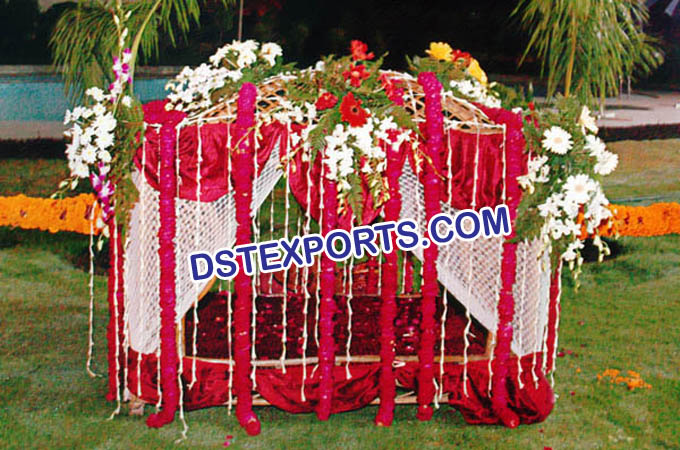 Indian Wedding Traditional Dulhan Doli