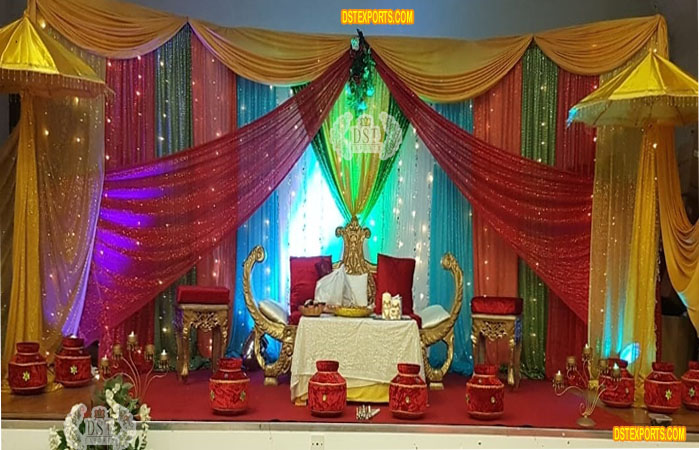 Trendy Mehndi/Haldi Wedding Stage