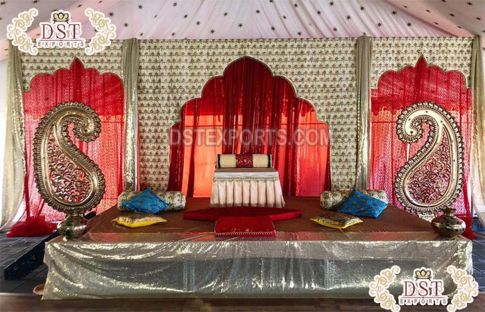 Traditional  Mehndi Function Arch Style Backdrops