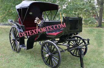Elegent Black Two Seater Carriages