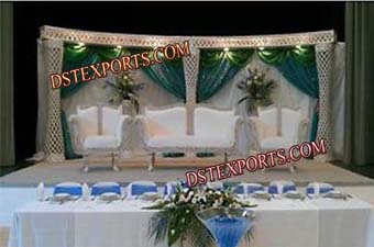 Newly Wedding Crystal Pillars Stage