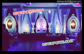 Asian Wedding Stage With Oval Backdrop Frames