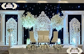 Trending Wedding Reception Stage Decoration