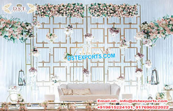 Exquisite South Asian Wedding Candle Wall Stage�
