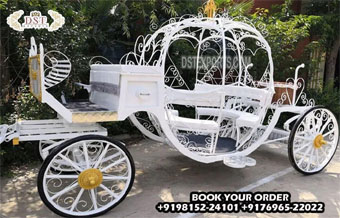 Latest White Cinderella Lovely Horse Carriage